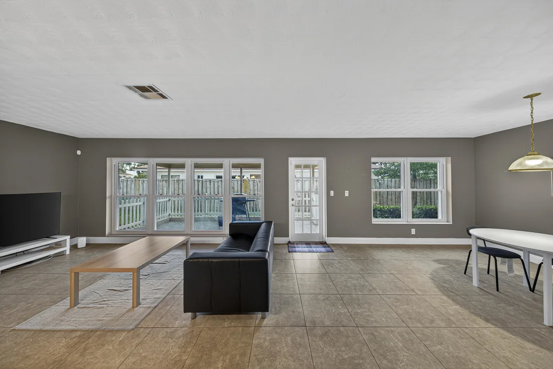Photo of 2750 SE 3rd Street