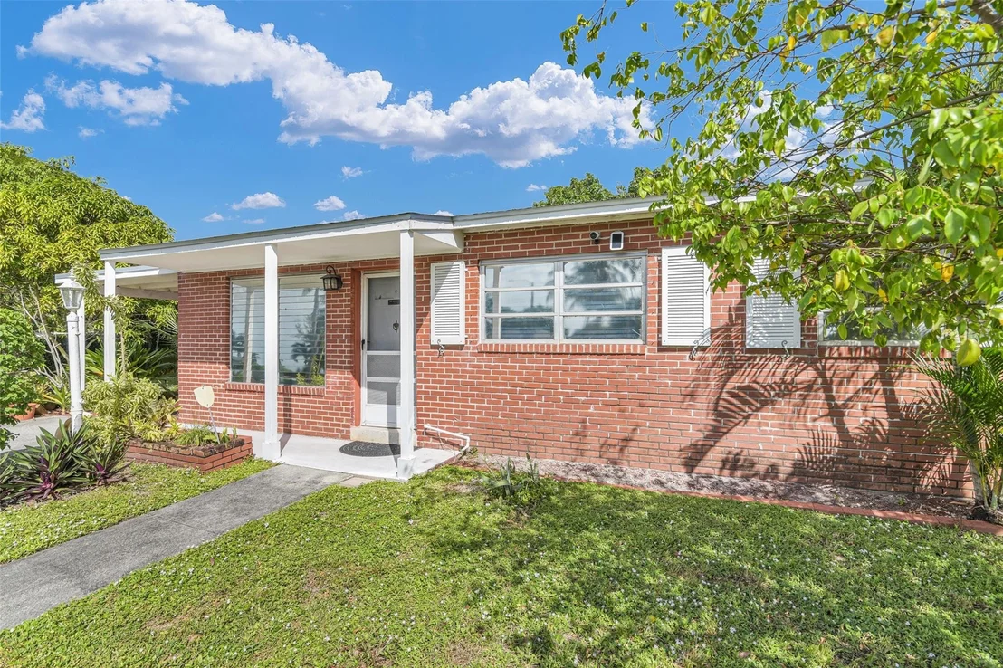 Photo of 300 Cavalier Road