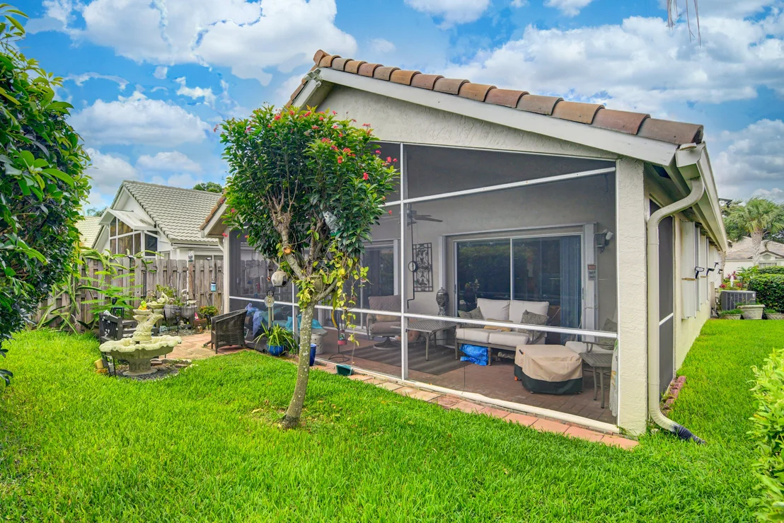 Photo of 6081 Bluegrass Drive