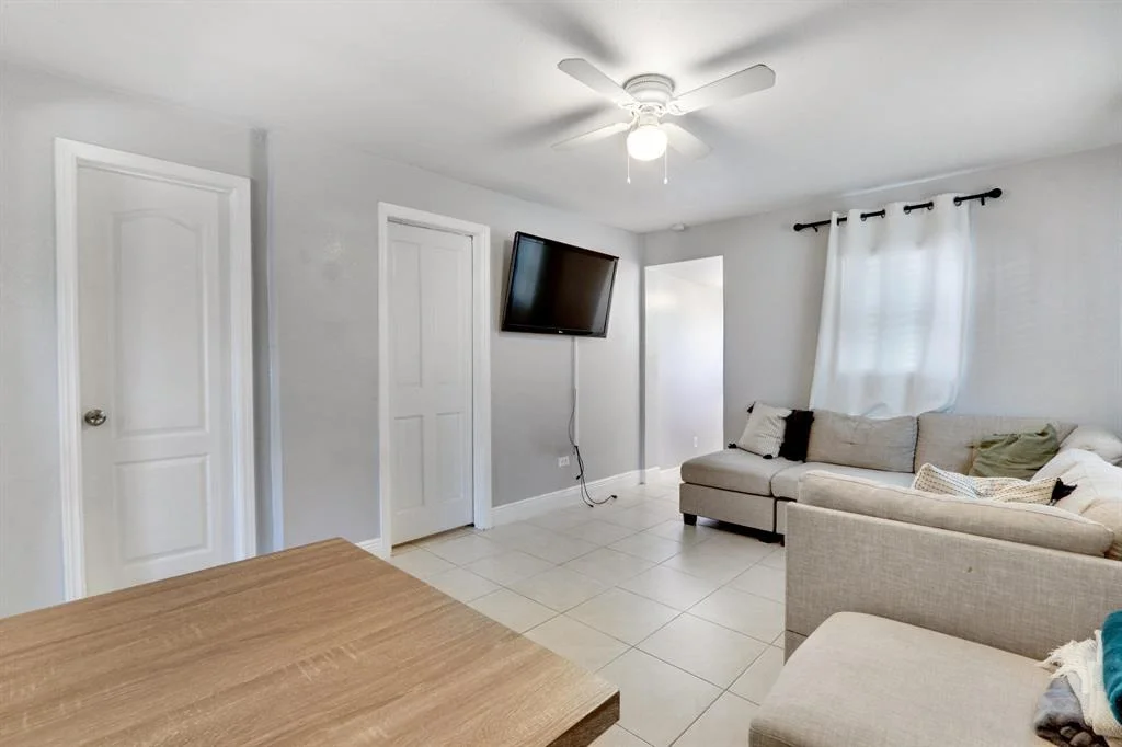 Photo of 1078 Highview Road