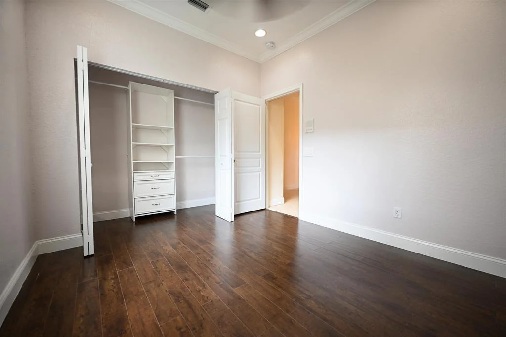 Photo of 5515 Mainship Drive