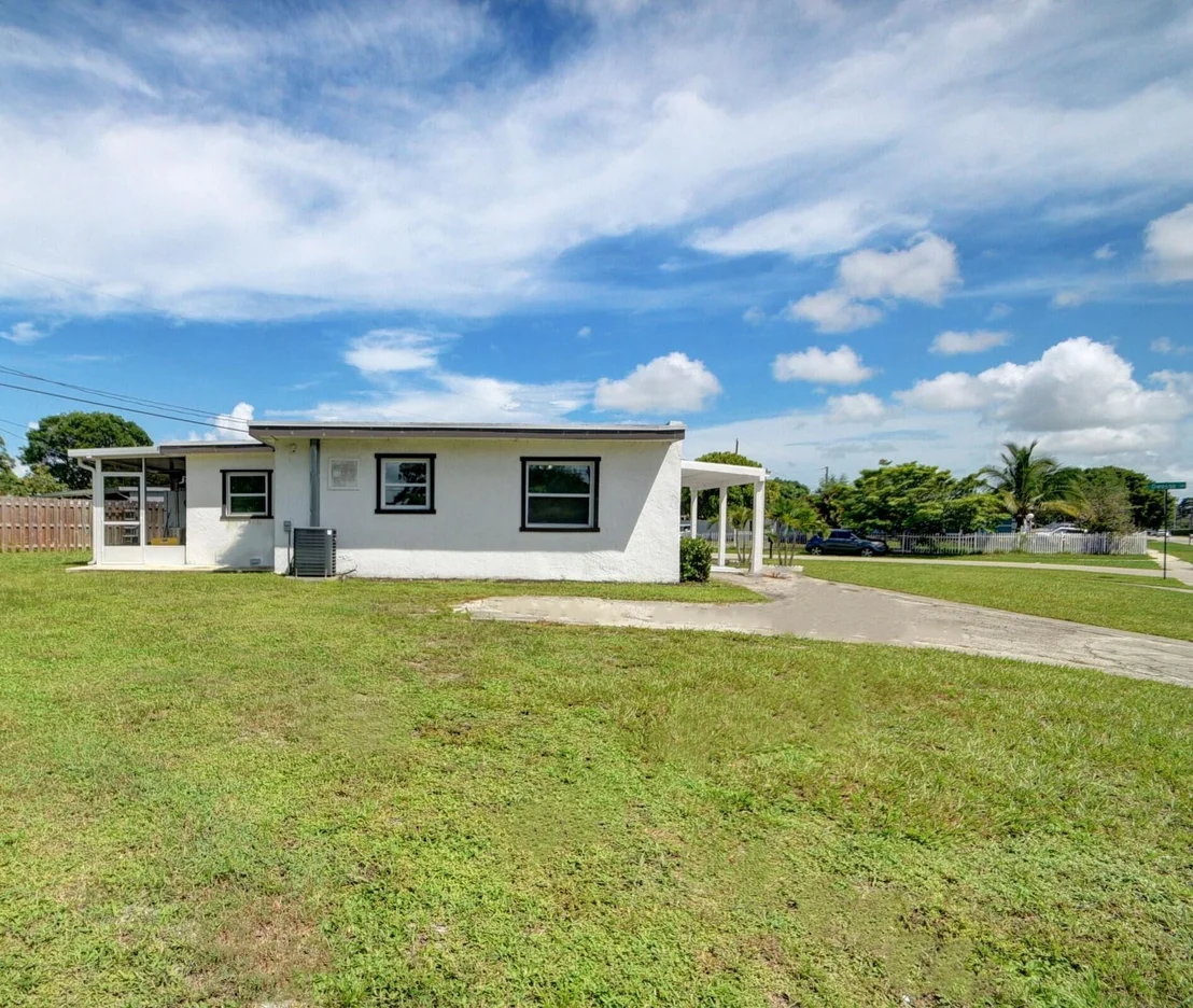 Photo of 599 Owosso Road