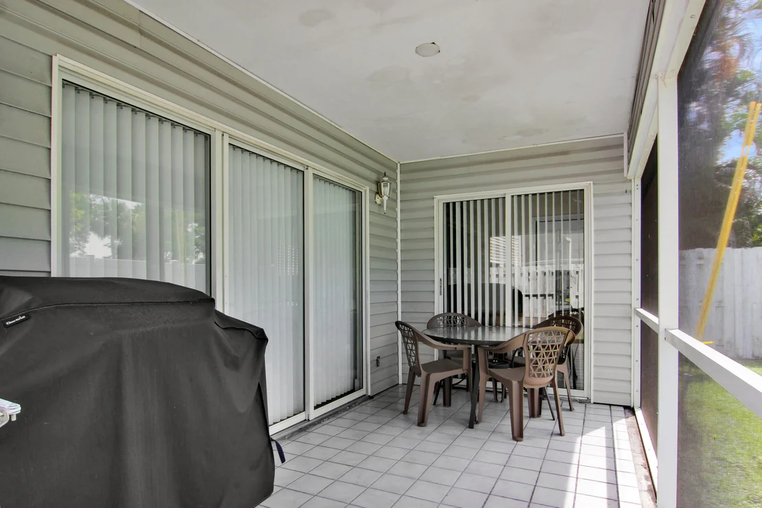 Photo of 4692 LAKESIDE Circle