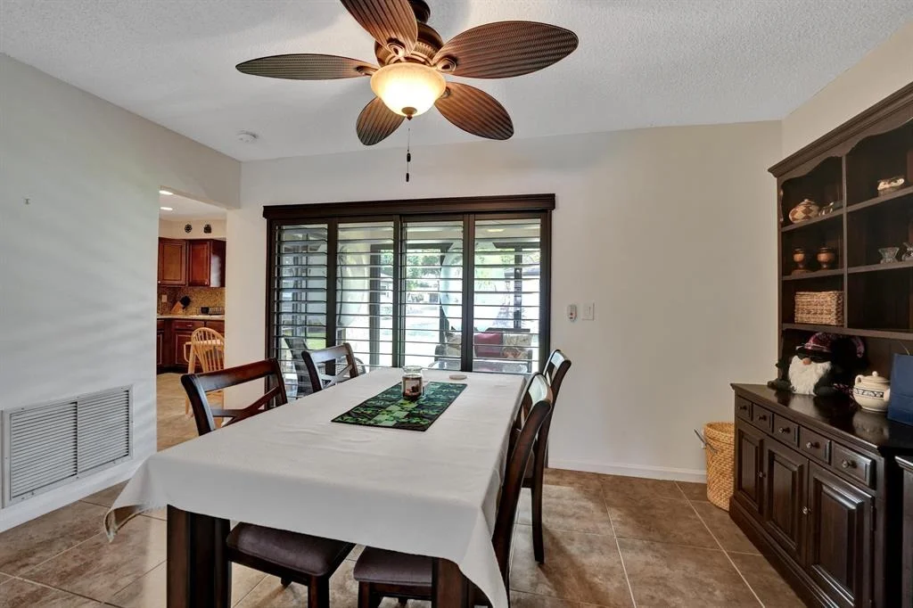 Photo of Unit B at 4761 Greentree Crescent