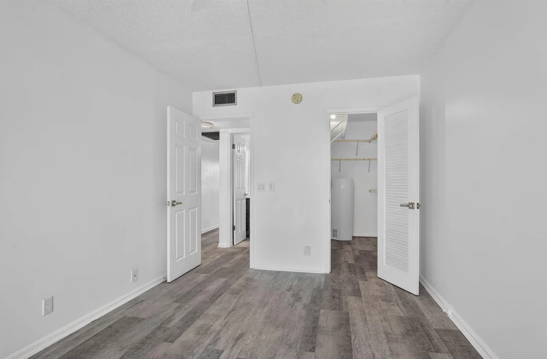 Photo of 3045 Cornwall C