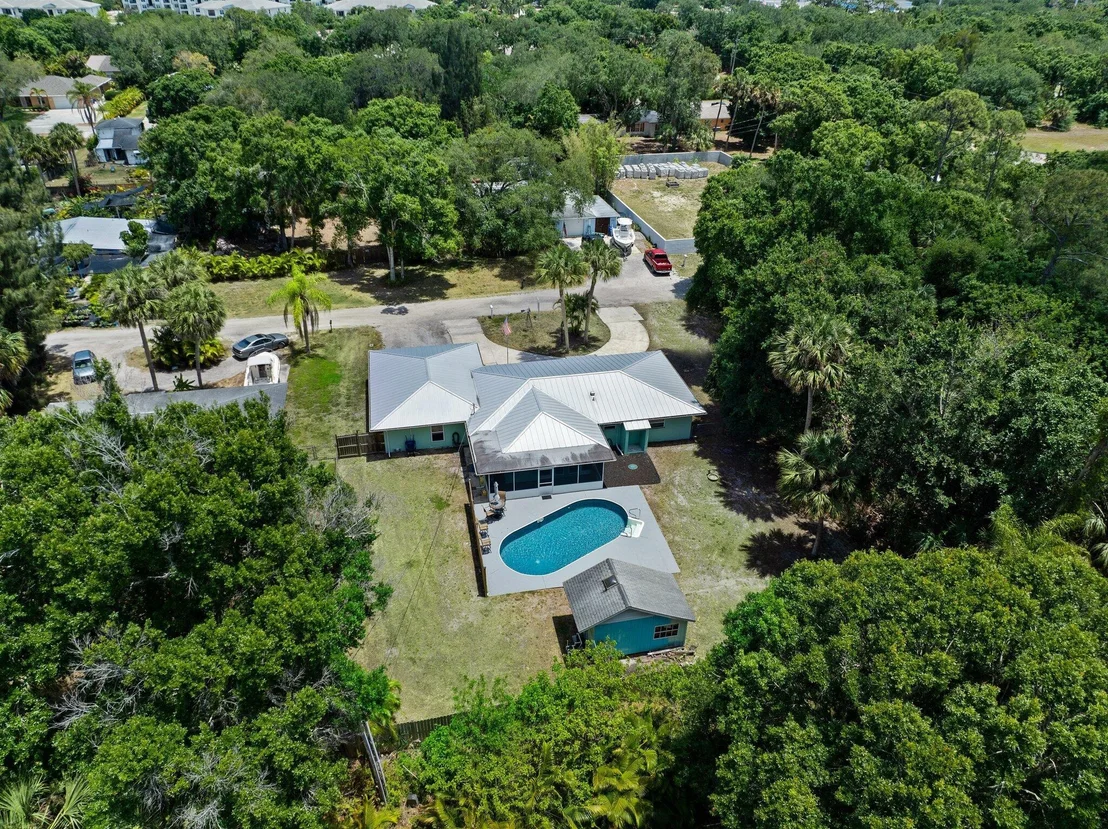 Photo of 1835 Flora Lane