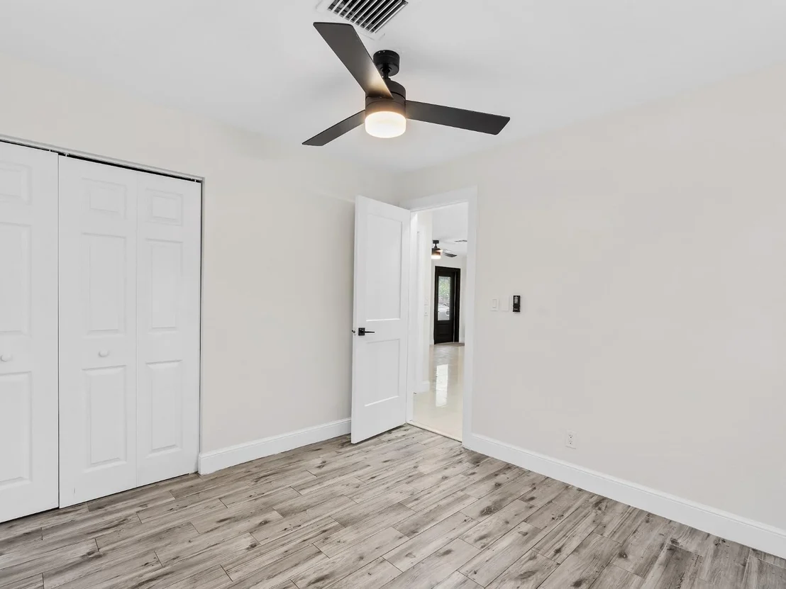 Photo of 909 SE 14th Drive