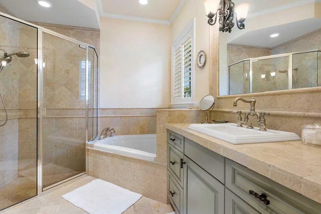 Photo of 6971 SE Harbor Circle