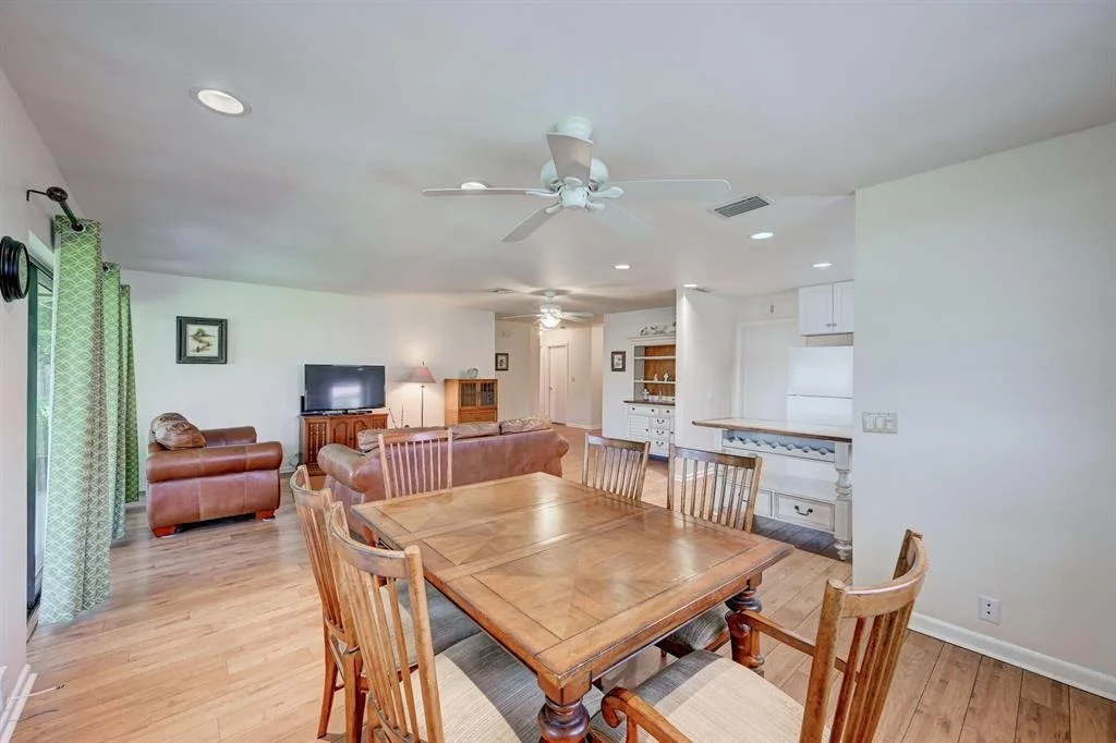 Photo of 333 Knob Hill Boulevard