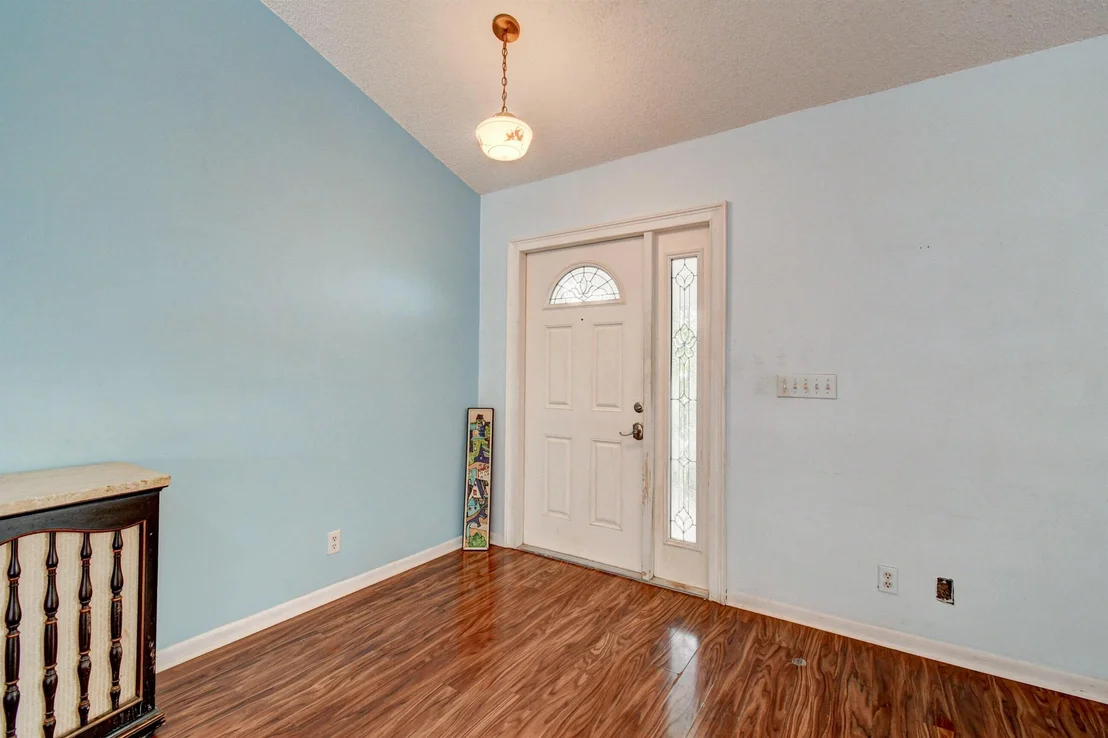 Photo of 5822 Sun Pointe Circle
