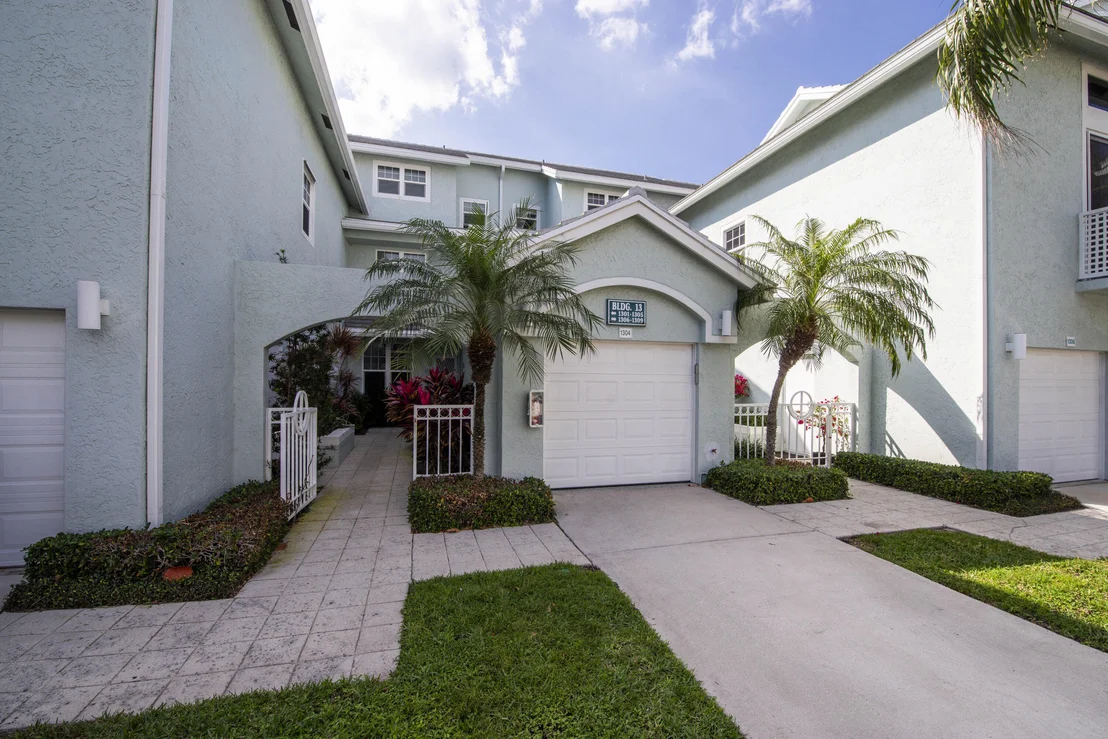 Photo of 1304 Mainsail Circle