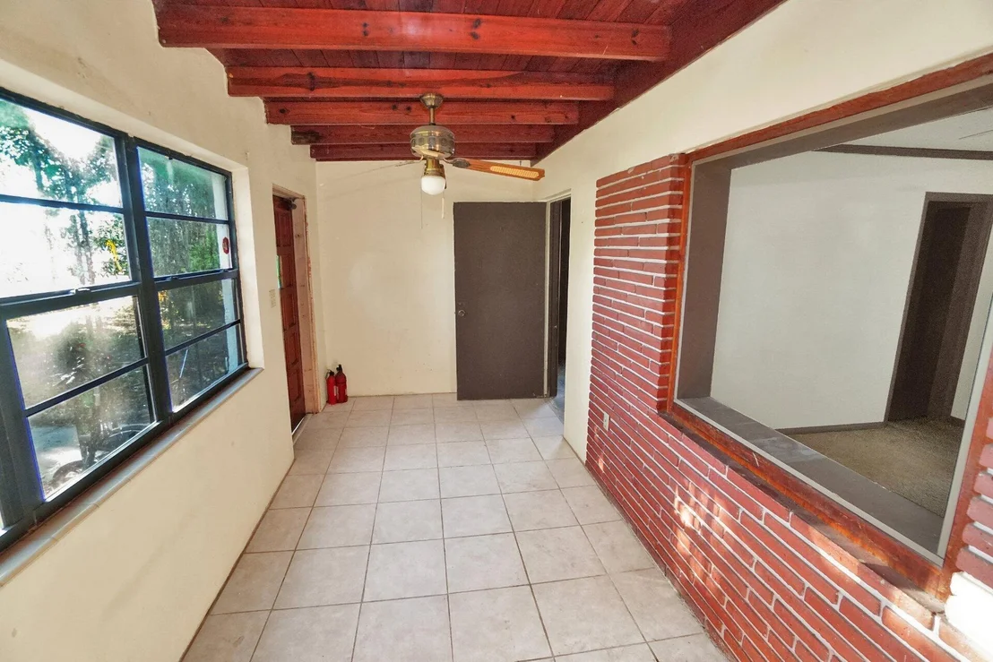 Photo of 405 Fleming Avenue