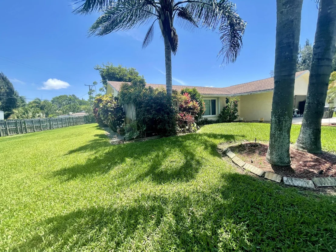 Photo of 4382 Marlin Street