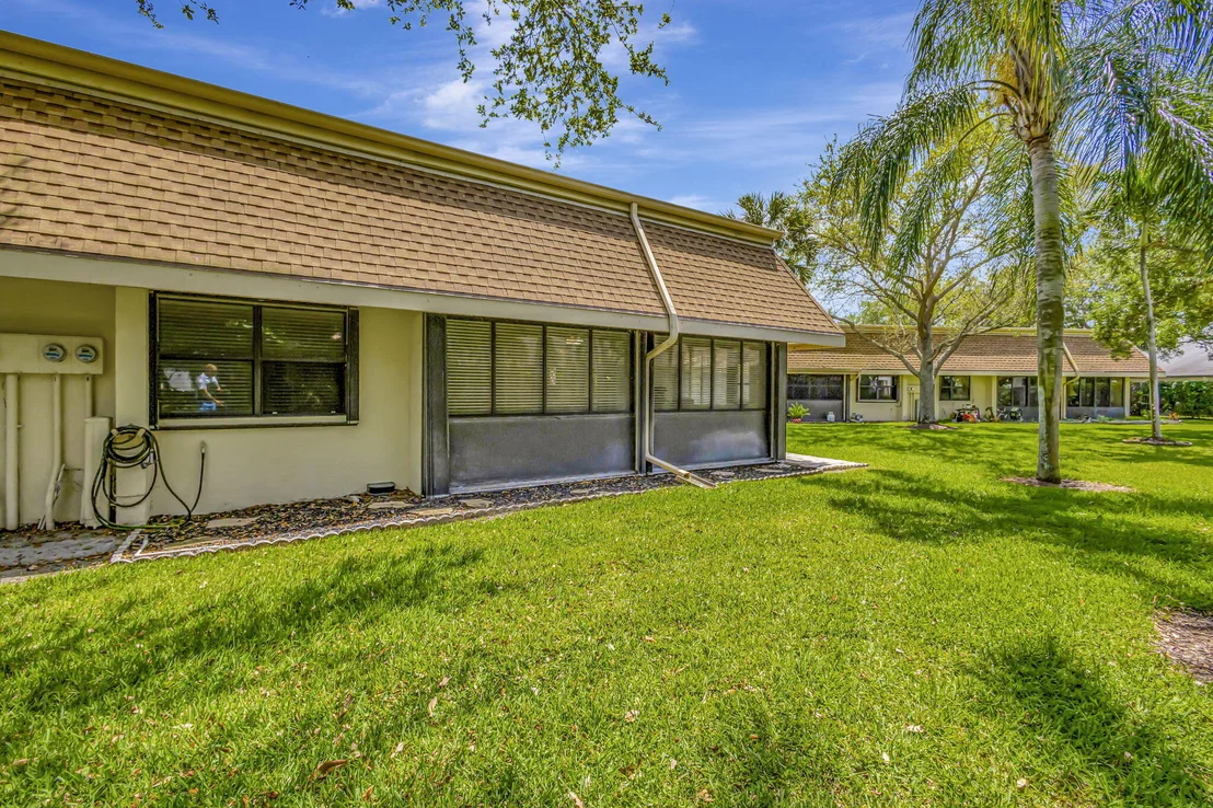 Photo of Unit D at 101 Half Moon Circle