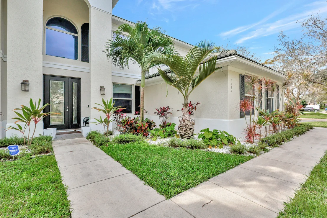 Photo of 1039 Egret Circle N