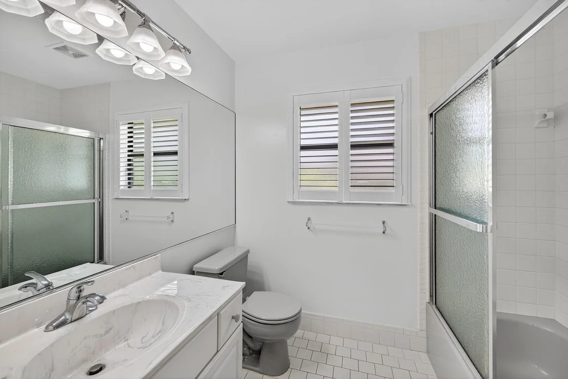 Photo of 3140 Old Orchard Road