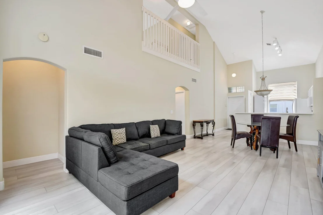 Photo of 6892 Silverado Terrace