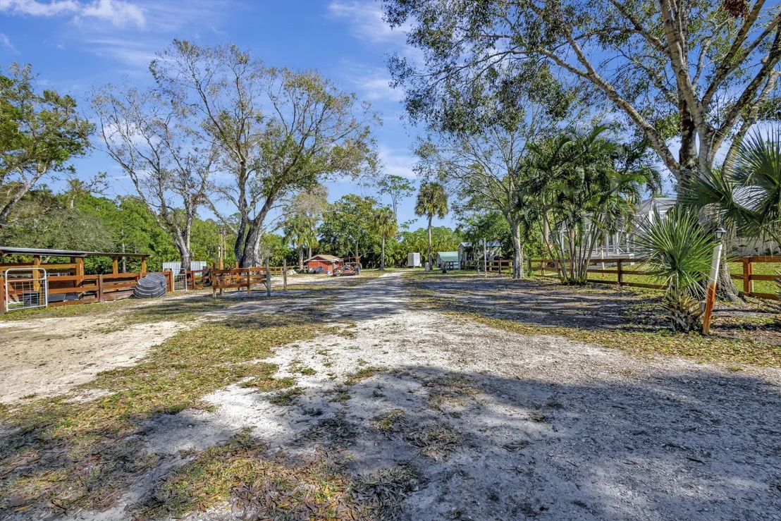 Photo of 4783 Windmill Road