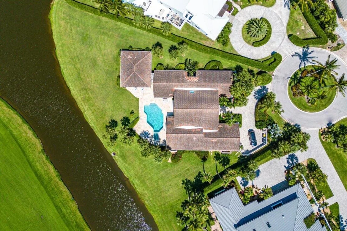 Photo of 2160 SE Golfview Lane