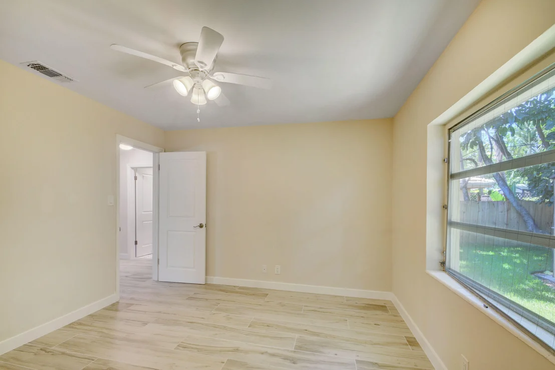 Photo of 335 Vanderbilt Drive