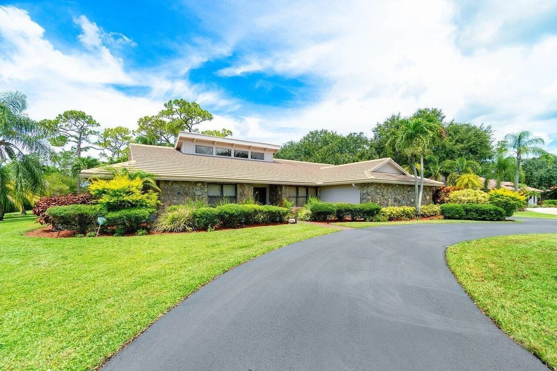 Photo of 9405 Dundee Drive