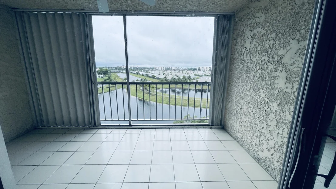 Photo of Unit 708 at 14575 Bonaire Boulevard