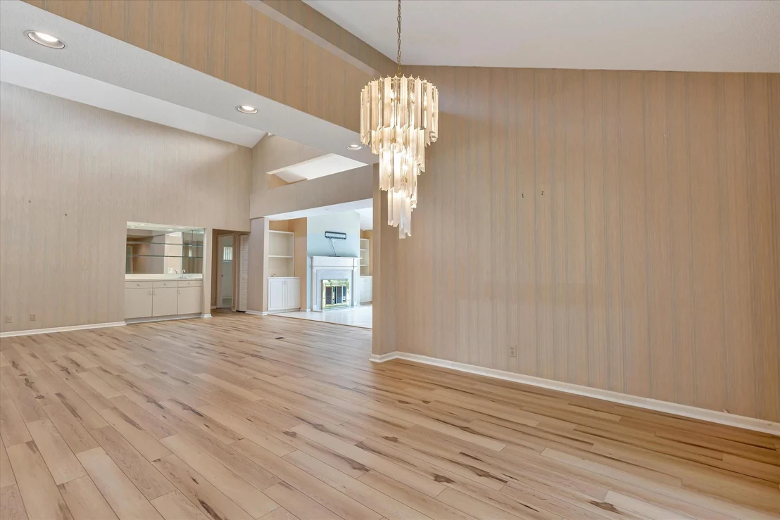 Photo of 4890 Pine Tree Drive