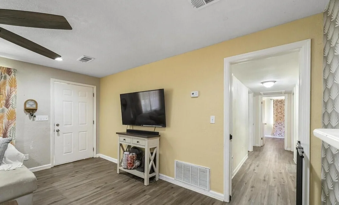 Photo of 6431 Sellers Drive