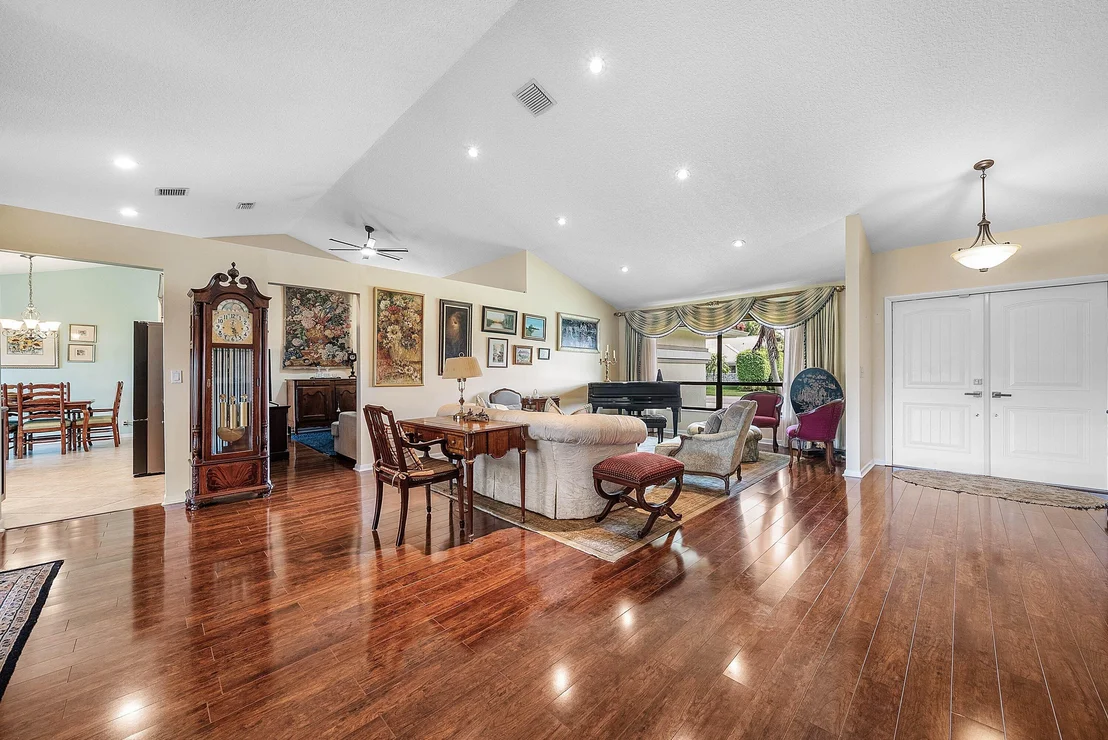 Photo of 9295 Sun Pointe Drive