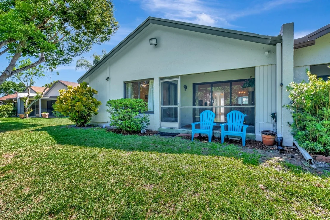 Photo of 4336 Palm Forest Drive