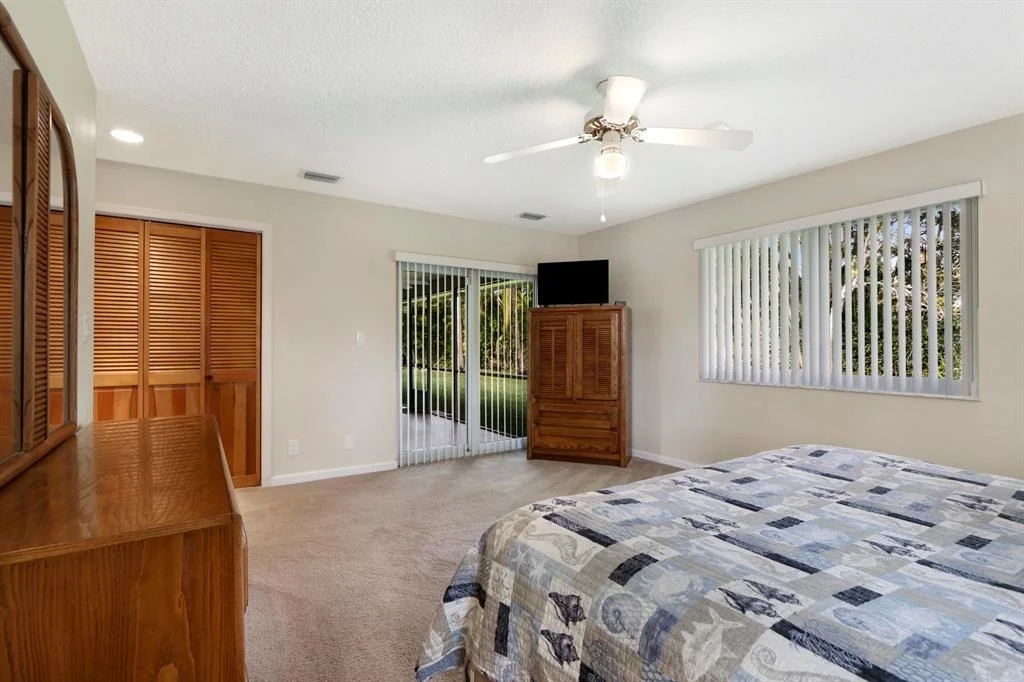 Photo of 15801 Surrey Circle