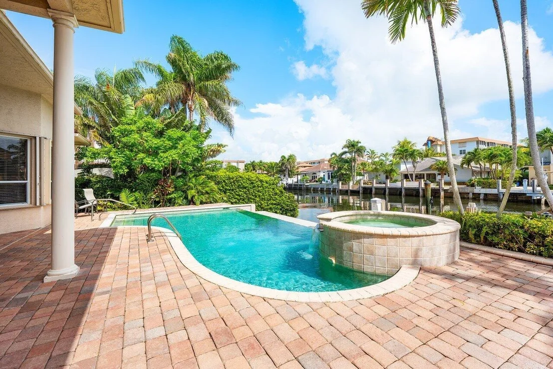Photo of 923 Hyacinth Drive