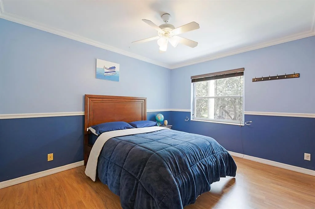 Photo of 5810 NW 60 Place