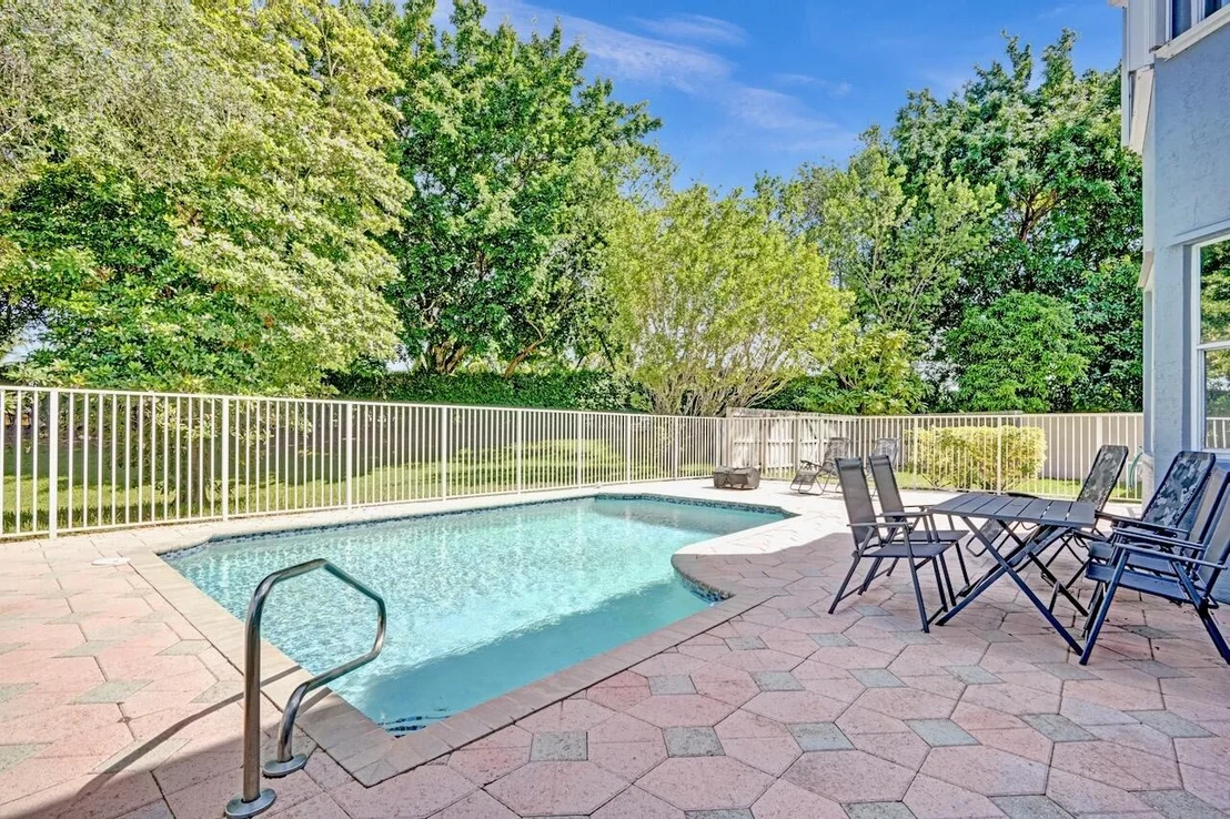 Photo of 7522 Oak Grove Circle
