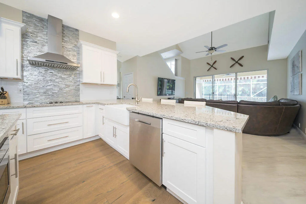 Photo of 136 N River Drive E