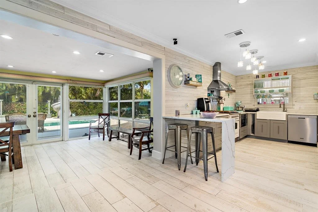 Photo of 657 Fairwind Drive