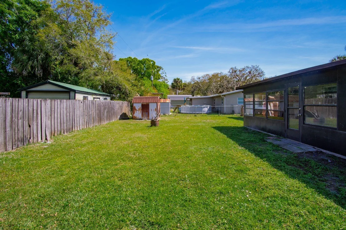 Photo of 817 SE 9th Court