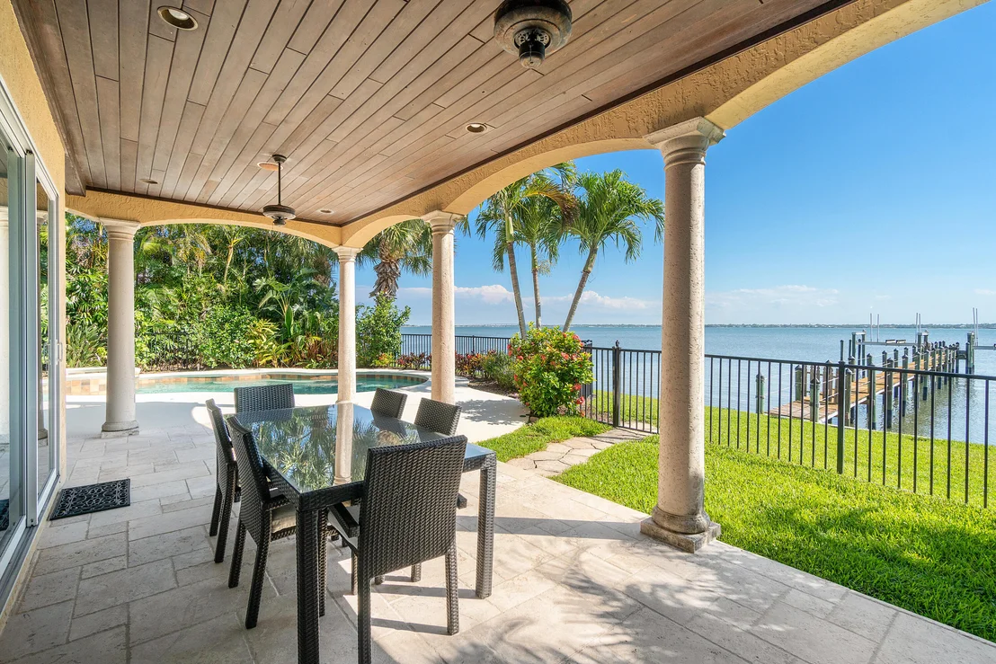 Photo of 4380 NE Joes Point Road