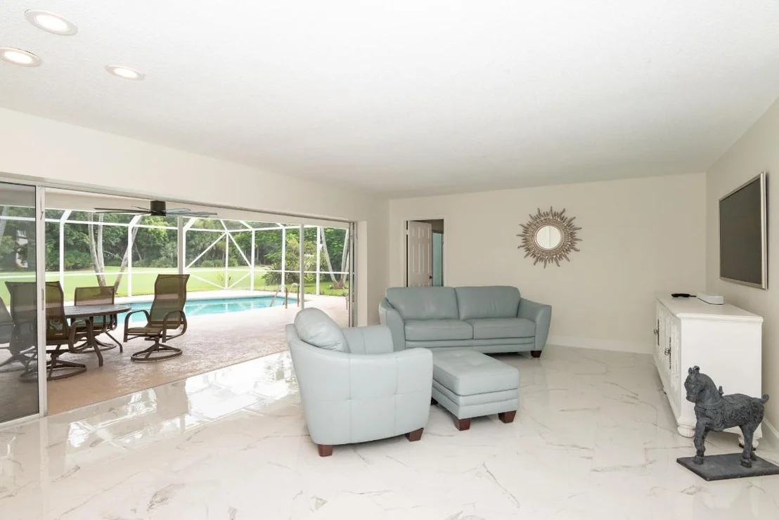 Photo of 2811 SE Fairway W