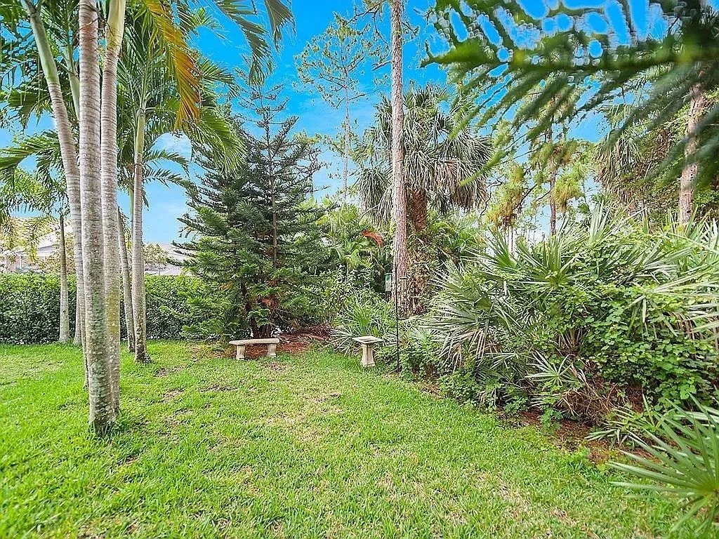 Photo of 6935 SE Twin Oaks Circle