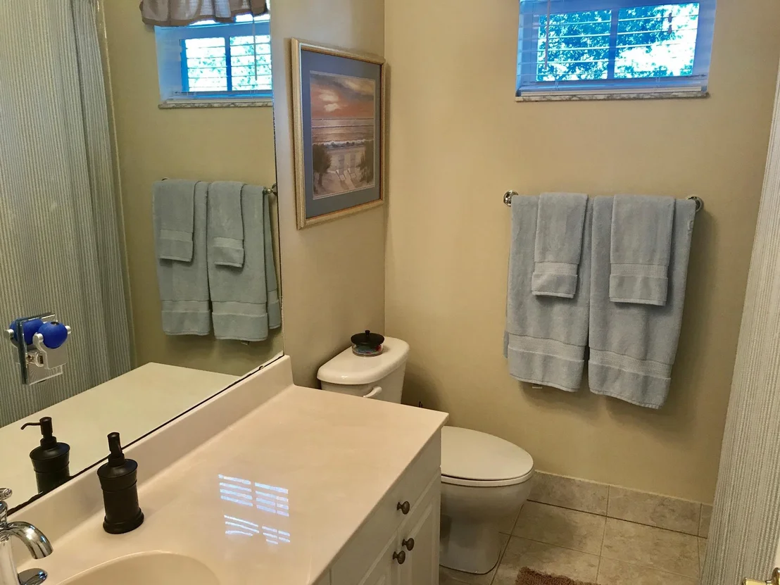 Photo of 258 Starling Lane S