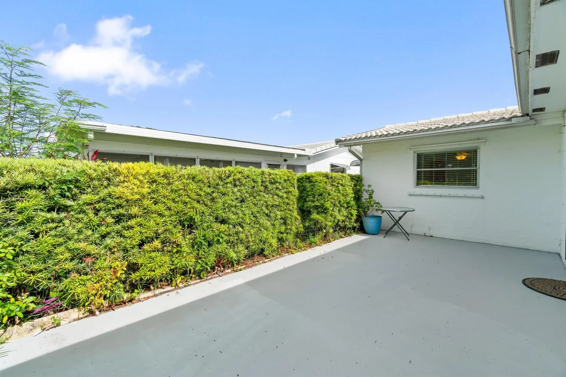 Photo of 2203 Campanelli Boulevard