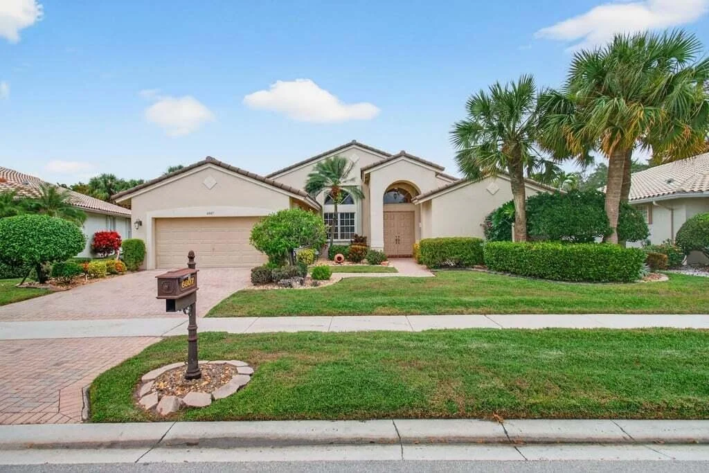 Photo of 6807 W Liseron W