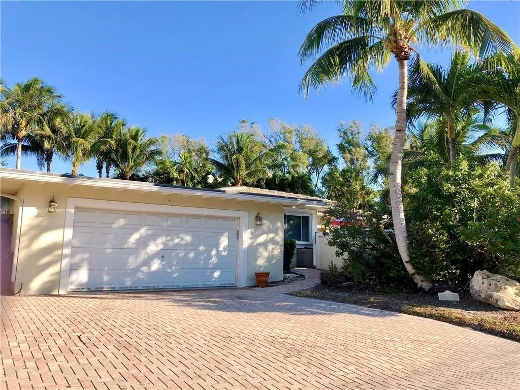 Photo of 2401 Bay Drive