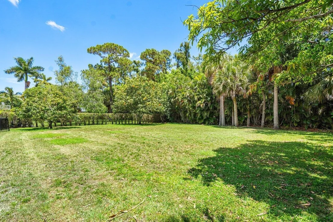 Photo of 644 Forest Bent Boulevard