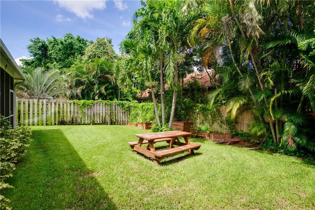 Photo of 1423 Banyan Circle