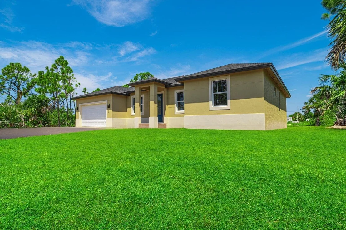 Photo of 15261 Brainbridge Circle