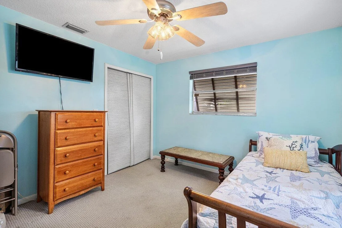 Photo of 7741 4th Terrace