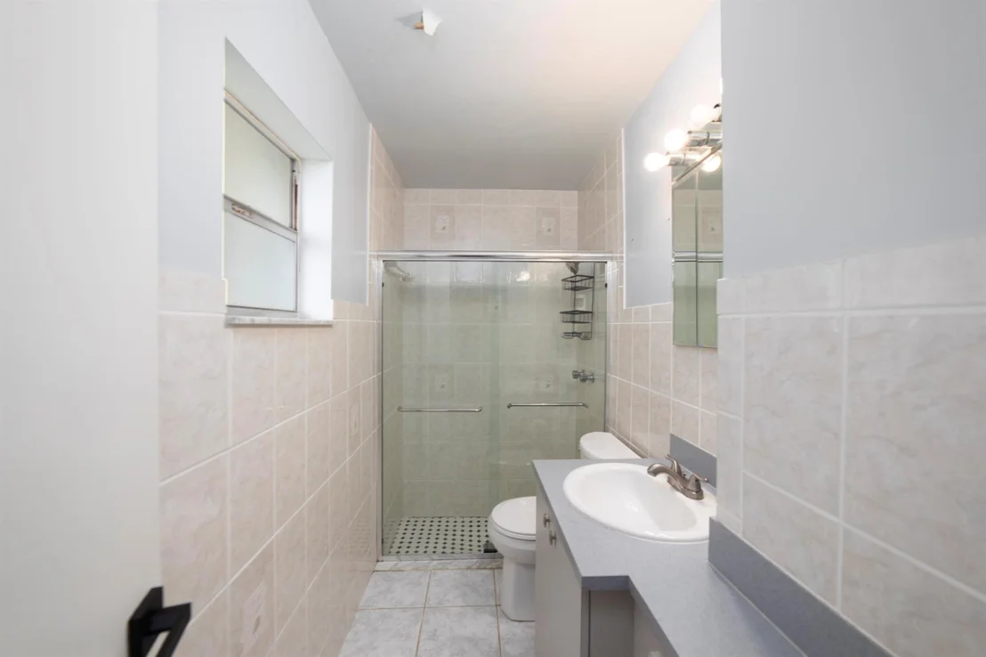 Photo of 6008 Palm Drive