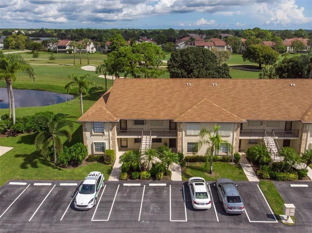 Photo of Unit A at 502 Pinecrest Circle